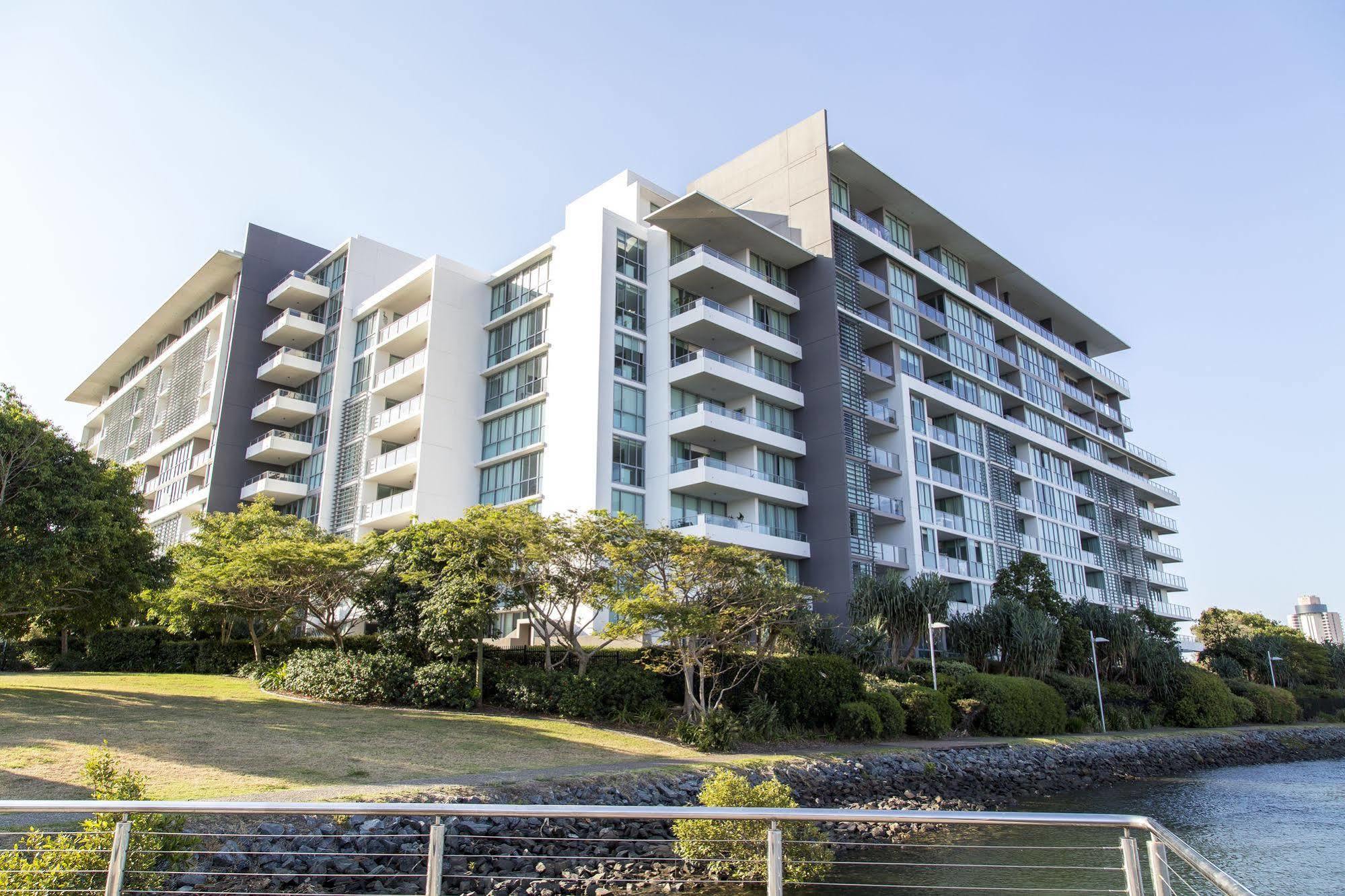 Ultiqa Freshwater Point Resort Gold Coast Exterior photo